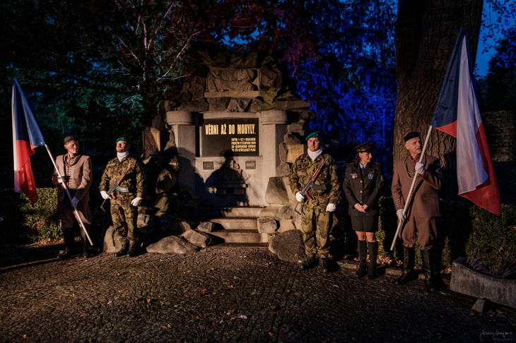 100_ V__RO____ VZNIKU REPUBLIKY_ OSLAVTE TO S N__MI_27_10_2018_56